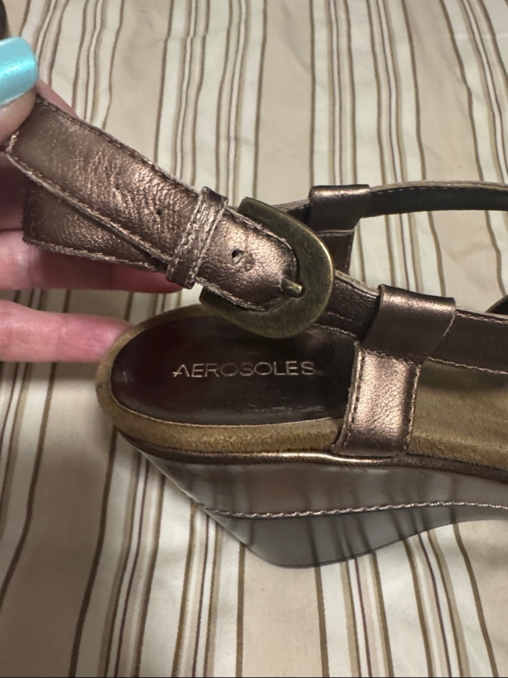 Aerosoles Bronze Women’s Strappy Wedge Sandals - size 7 1/2 - Picture 4 of 8